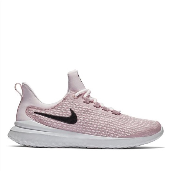 nike women's renew rival